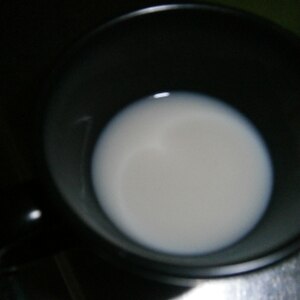 簡単☆ミネラル麦茶牛乳